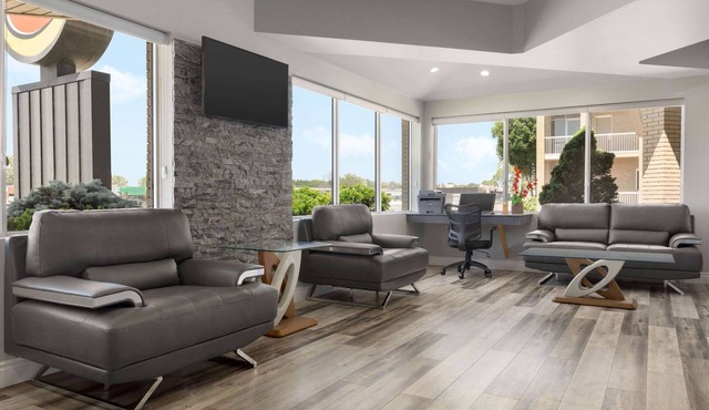 Super 8 by Wyndham Windsor/Dougall