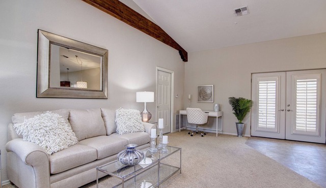Super Bowl Dates Currently Available !! 10 minutes from Phoenix Open & Barrett !