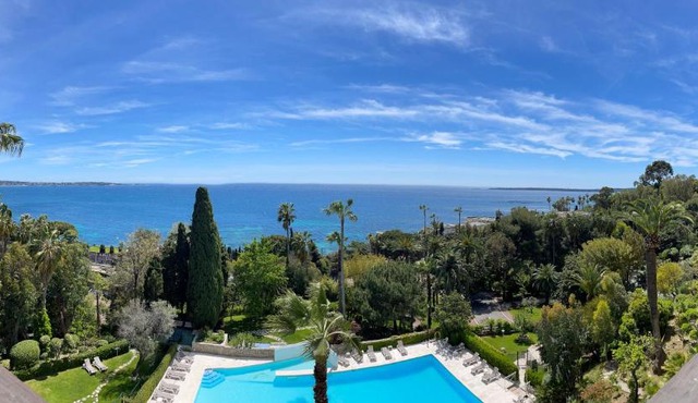 Super Cannes Sea Side