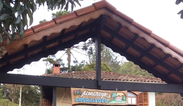 Super cozy house, 1.5Km Gastronomic Center Vila de Maringá MG - Downtown