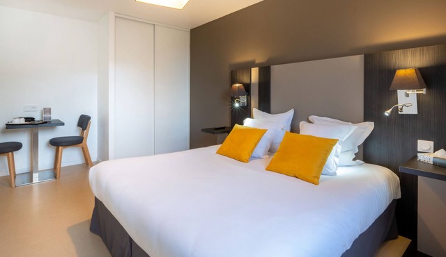 Super Endroit ! Studio + A/C, accès Gym