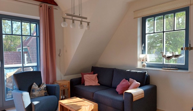 Super equipped bright apartment with flair, 200 m to the sea, WLAN, 5 stars,