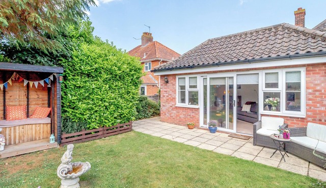 Super location to explore all the delights of Norfolk and Suffolk.