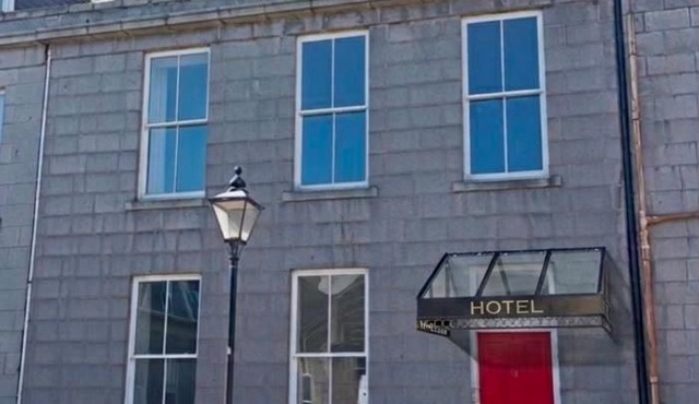 Super Nova Self-Service Hotel