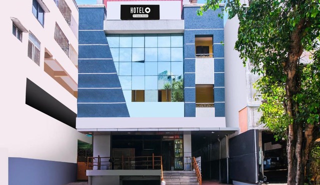 Super OYO Hotel O Allipuram Near Railway Station