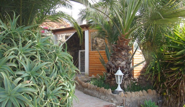 Super quiet finca with a view of the sea and the mountains