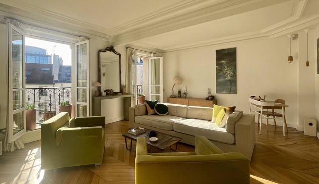 Superb 100 m2, Latin Quarter