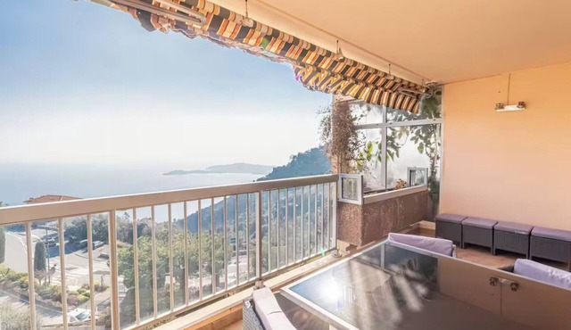 Superb 2 room apartment ten minutes from Monaco