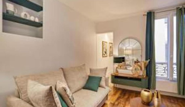Superb Apartment Le Marais Place des Vosges