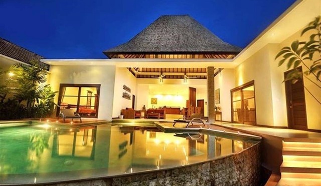 Superb architect-designed villa ideally located in the heart of Seminyak