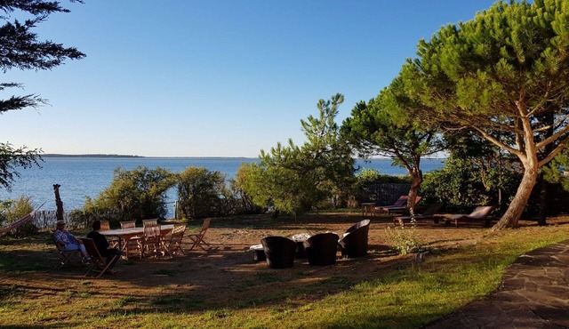 Superb Basque villa. Direct access to the sea. 7 bedrooms including 4 doubles. 12/13 p