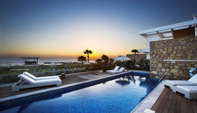 SUPERB BEACH FRONT Modern villa with Heated Pool, Ideal for Weddings (9 -303)
