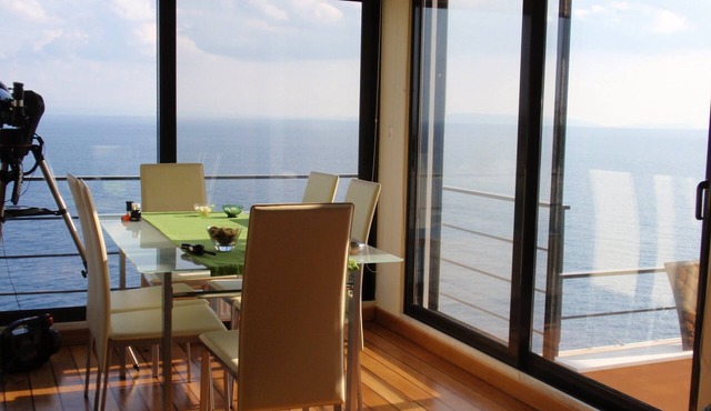 Superb beachfront house safe and quiet ideal for your holidays