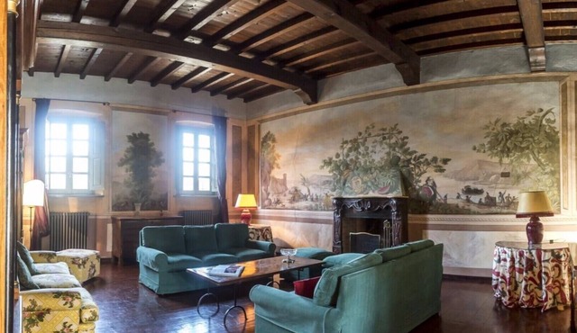 Superb period villa with private pool in a relaxing oasis