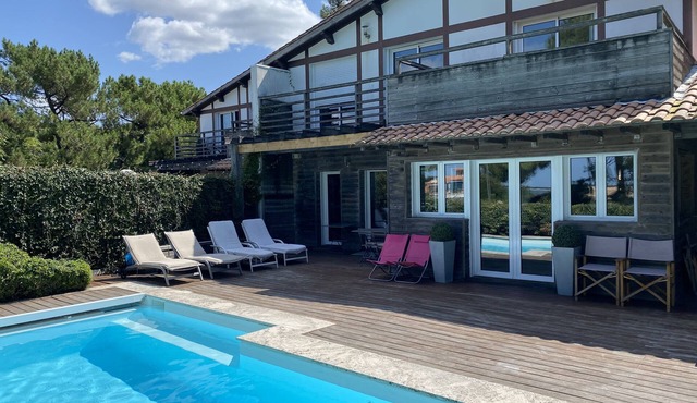 Superb Pyla sur mer house: heated pool, pool view and direct beach access