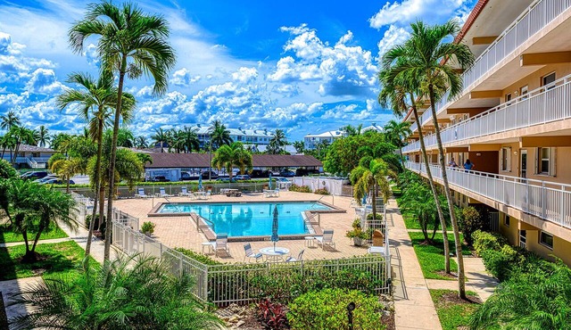 Superb Riverfront Condo for Rent: August & October Specials, 2 Months Left
