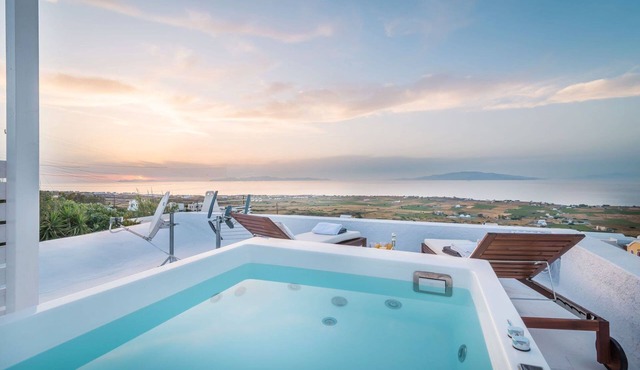 Superb Santorini Suites | Fava Eco | Master Suite with Outdoor Private Jacuzzi