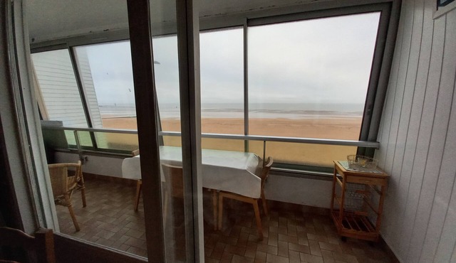Superb sea view first floor