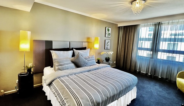 Superb studio, 2m walk to Parramatta station