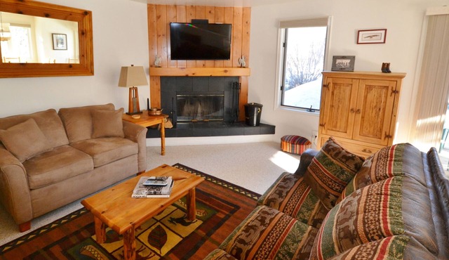 Superb Upgraded 1 BR/BA King Bed End Unit in the Newest Building in The Aspens!