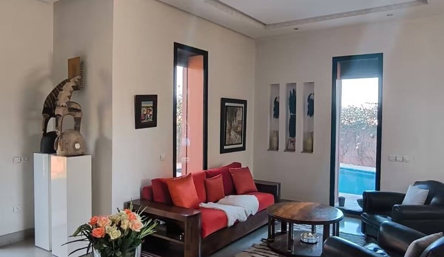 Superb villa with private swimming pool, children's cabin