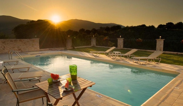 superb villa with private pool peaceful location
