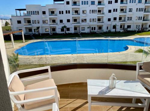 Superbe Appartement Colina Smir, vue Piscine, bord de mer, plage de Kabila