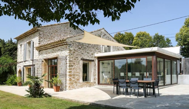 Superbe Mas contemporain au pied du Luberon