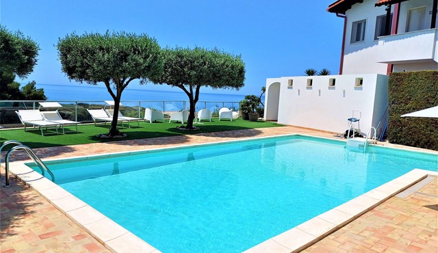 Superior Apartment | with pool and breathtaking view to the sea