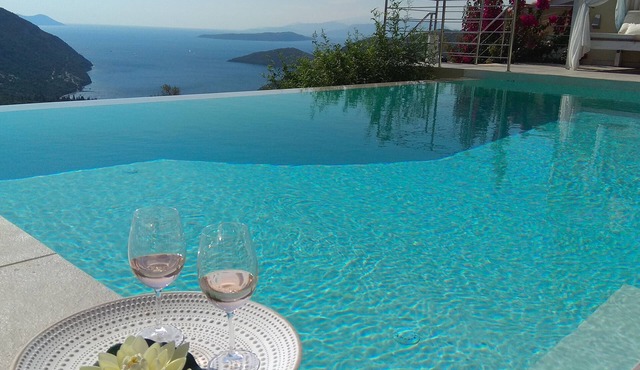 SUPERIOR LUXURY VILLA NEAR NIDRI OVERLOOKING MIKROS GIALOS BEACH