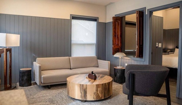 Superior Queen Two-Bedroom Cottage - no pets