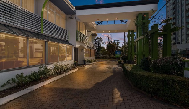 SureStay Hotel by Best Western North Vancouver Capilano