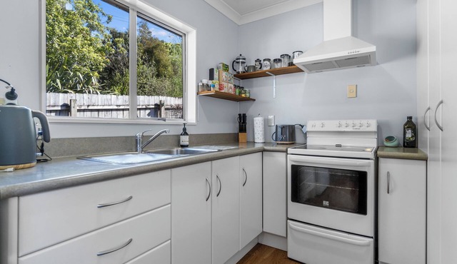 Surf Shack Haven - Raglan Holiday Home