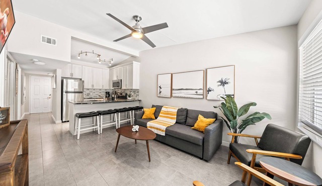 Surfer's Paradise Riverfront Villa W/Private beach access, Fire Pit, & BBQ Grills 🌴☀️