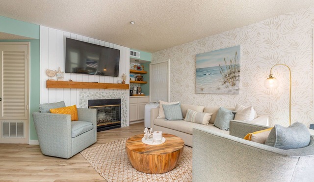 Surfrider (N. Pacific Shoreline Condos)