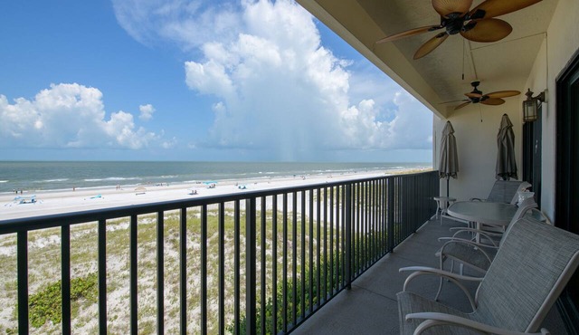 Surfside Condos 402 - Beachfront Getaway