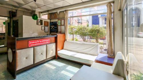 Suriyart Hotel