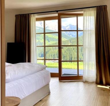 Surrounded by green - Luxury Chalet at the foot of the Dolomites