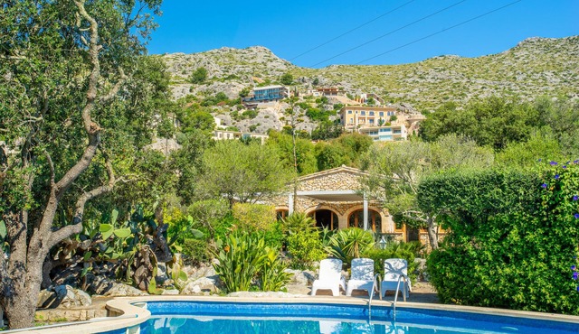 Surrounded by mountains and nature, next to the beach