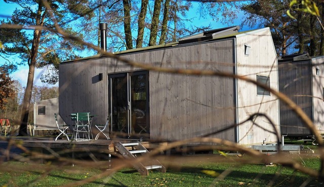 Sustainable Tiny House Pioneer by the natural bathing lake in Friesland