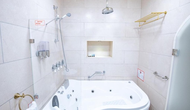 Svarzman suite