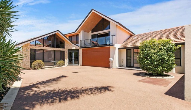Swan River Apartment