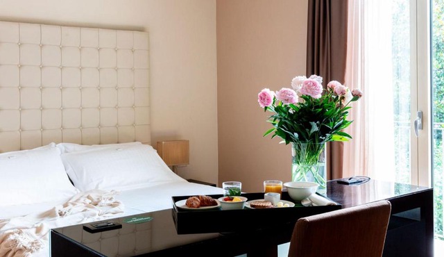 Sweet Hotel