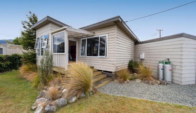 Sweet Retreat - Te Anau Holiday Home