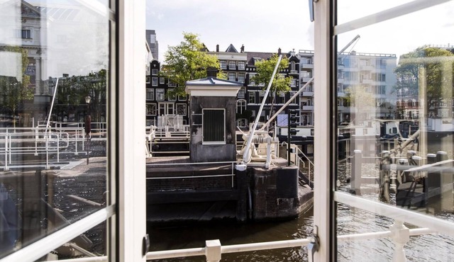 SWEETS - Amstelschutsluis
