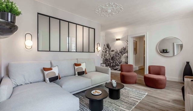 Sweett | Opera 41 - Four Bedroom Apartment, Sleeps 8