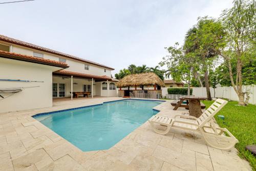 Swim, Barbecue & Game: Home 4 Mi to Pompano Beach!