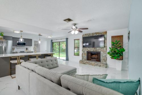 Swim & Hike: Crystal River Retreat w/Yard!