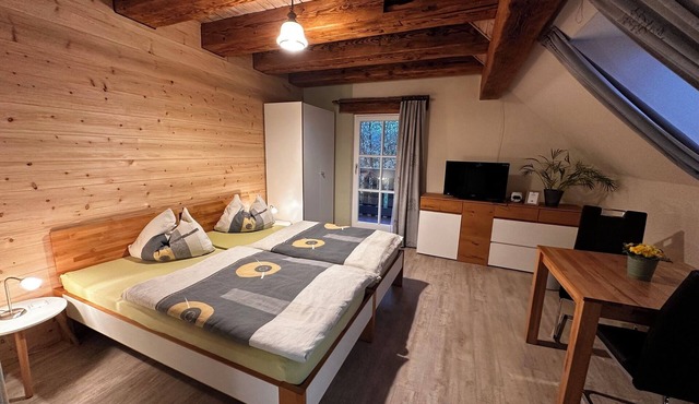 Swiss stone pine apartment - 10 minutes from the gates of Bamberg Gästehaus Roensch