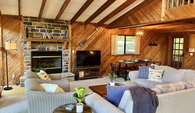 Sycamore Retreat - Family Friendly, Waterfront Chalet